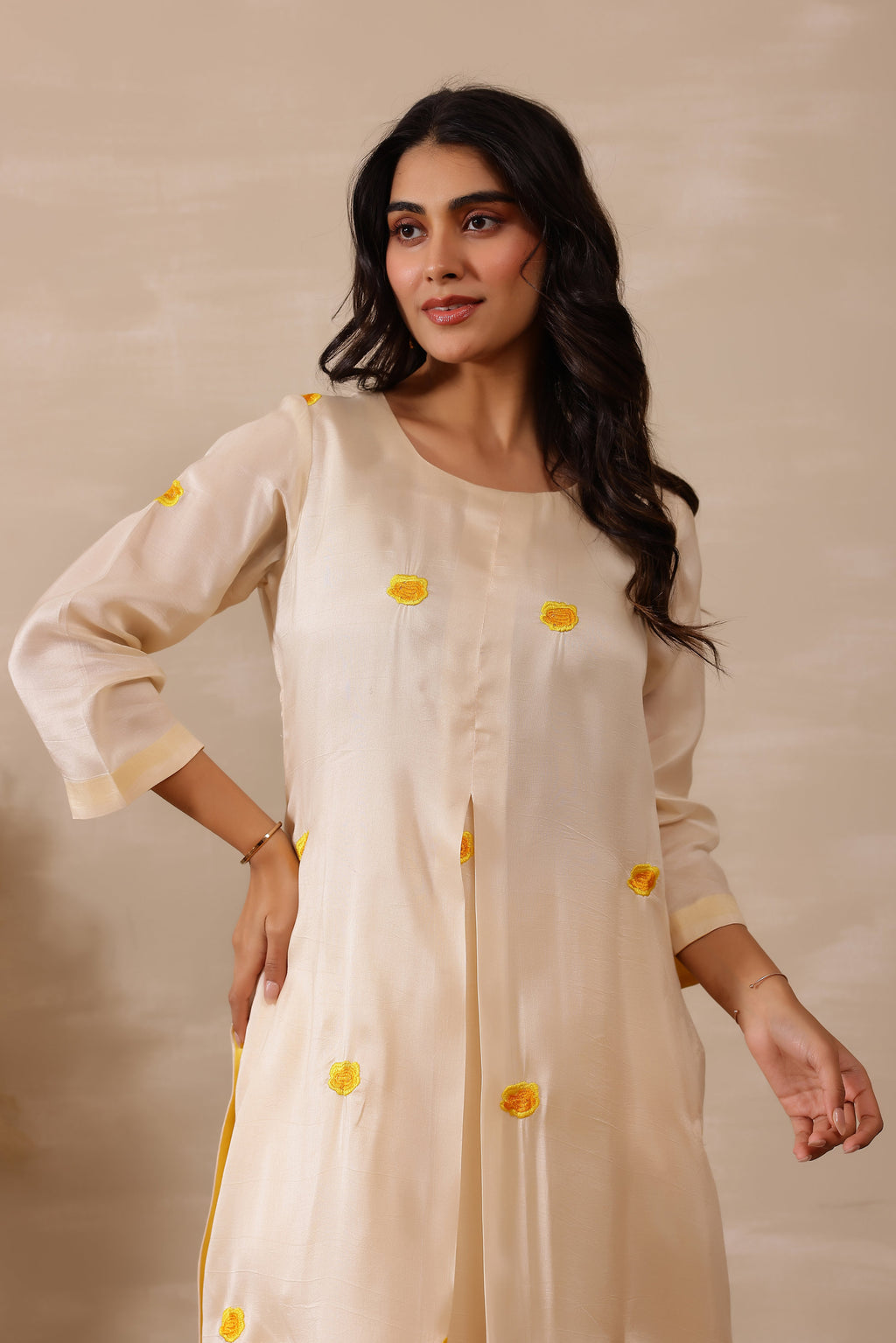 Silk Female Off white Tunic Set