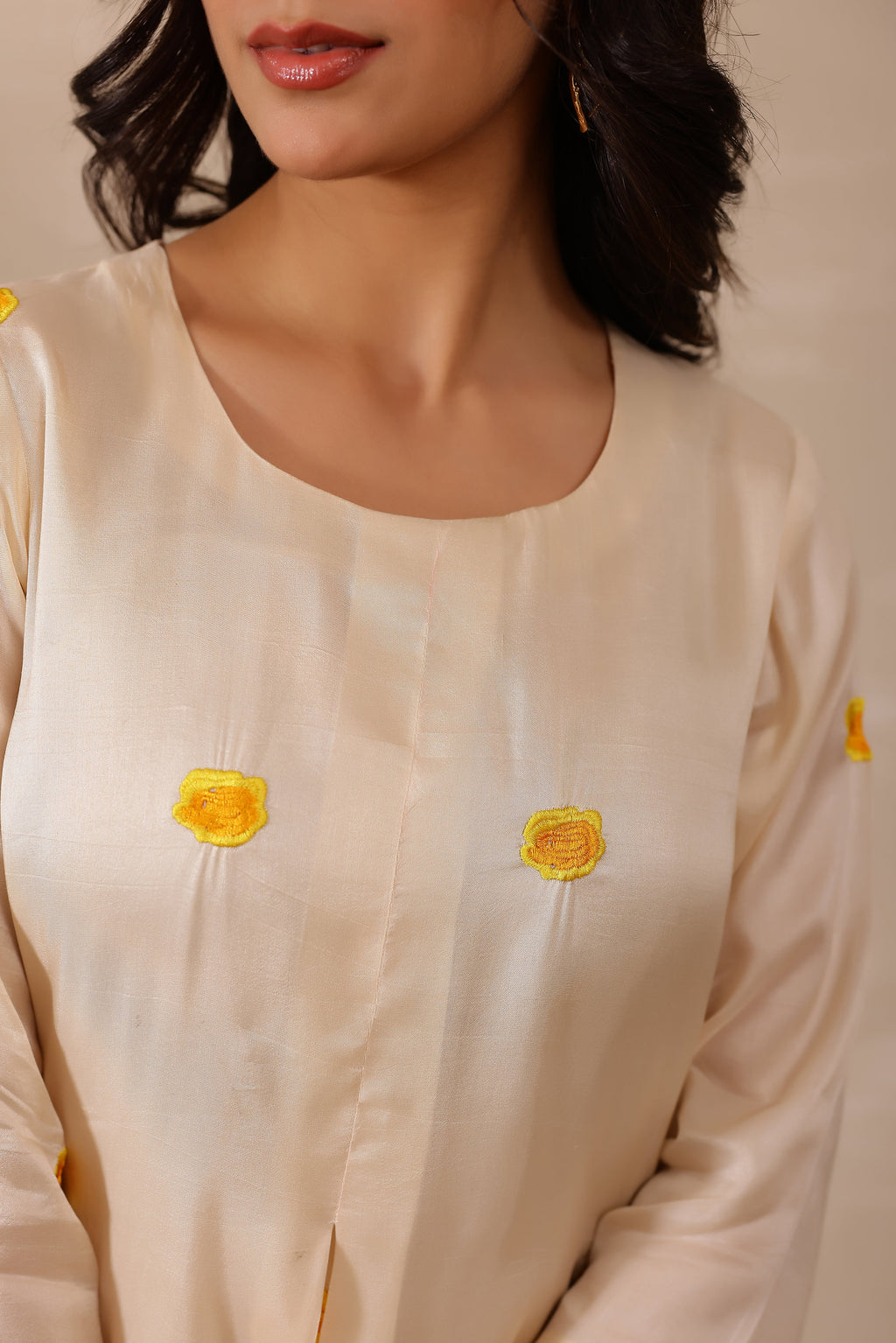 Silk Female Off white Tunic Set