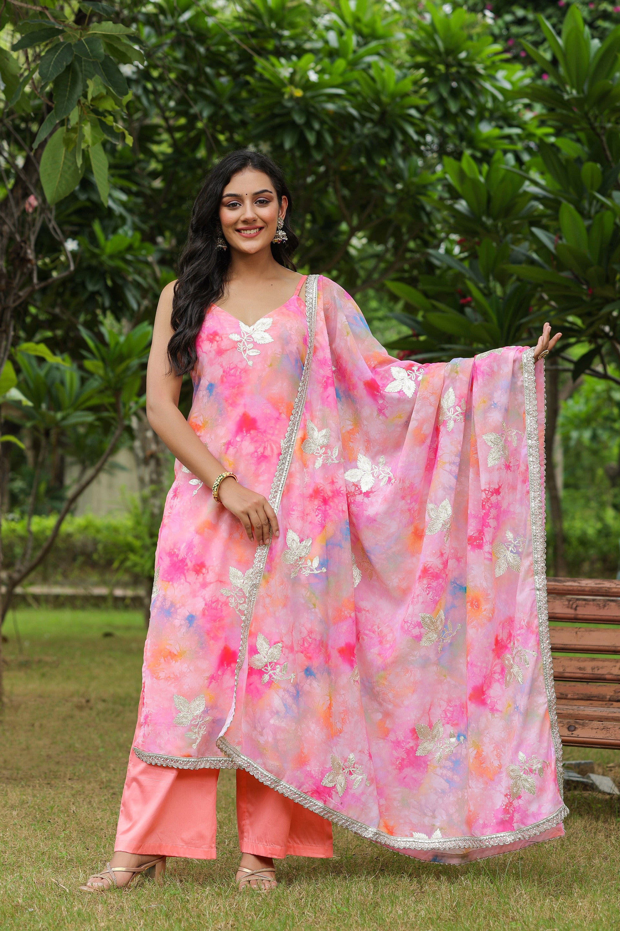 Pink Georgette Floral Embroidered Kurta Pant Set Of 3
