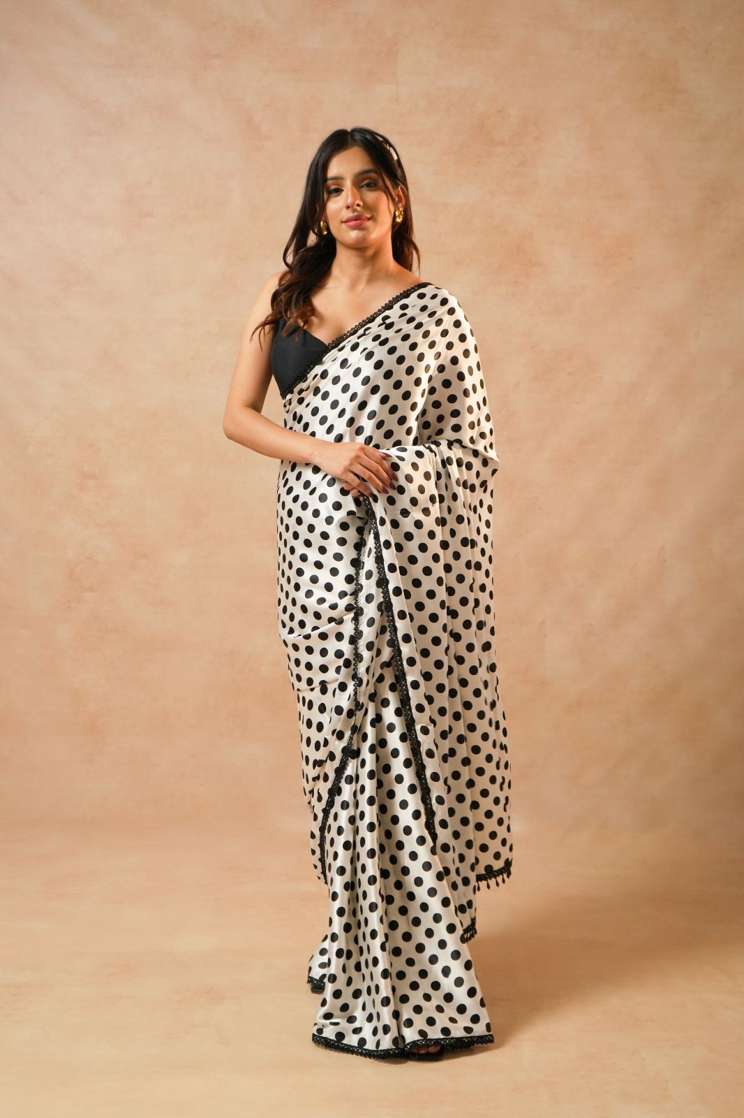 Arekaa White Black Floral Dots Naomi Designer Polka Dot Satin Saree With Crystal Lace For Womens