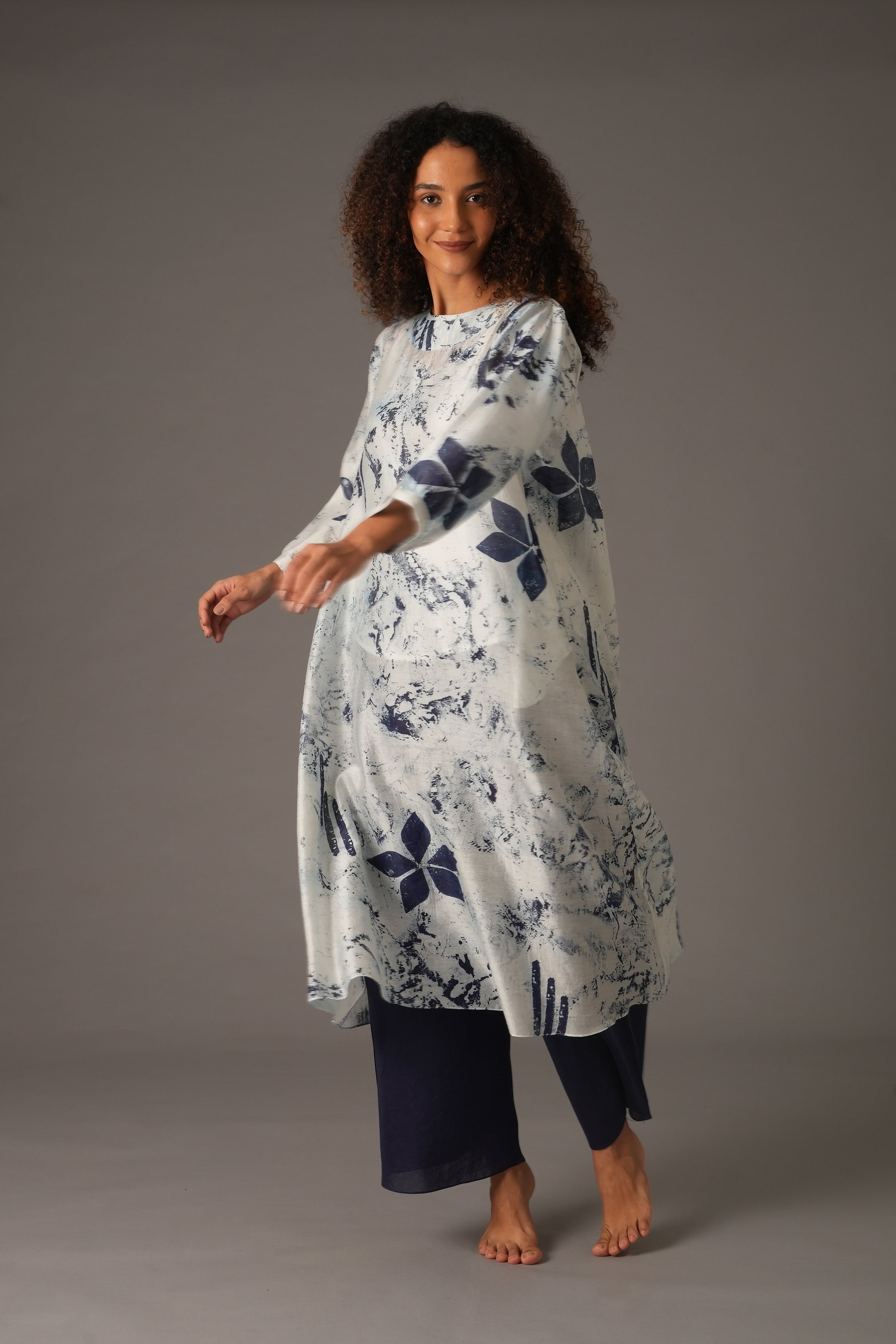 Texcher Print Round Neck Back Pleated Dress with pant