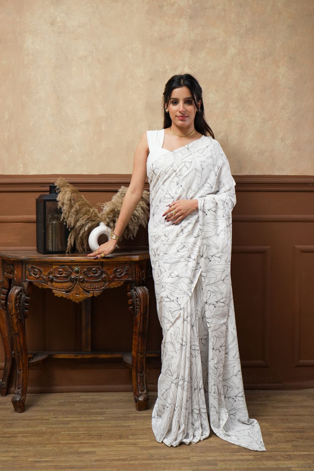 Arekaa White Floral White Tulip Digital Print Georgette Saree For Womens