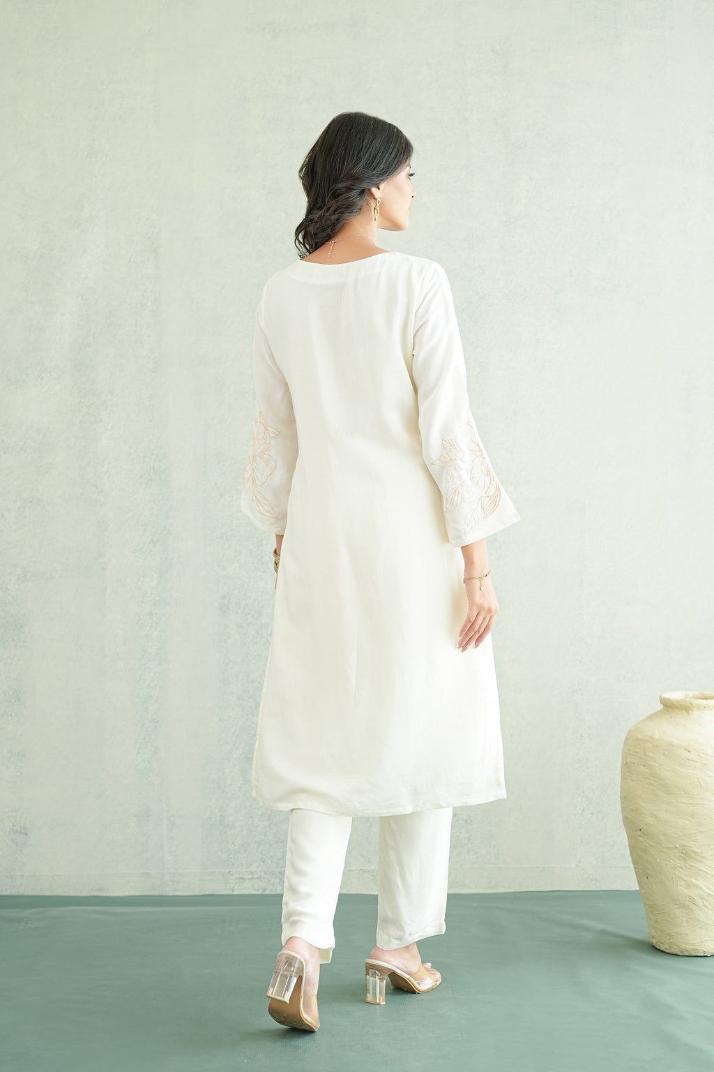 White Rose Embroidered Tunic Set