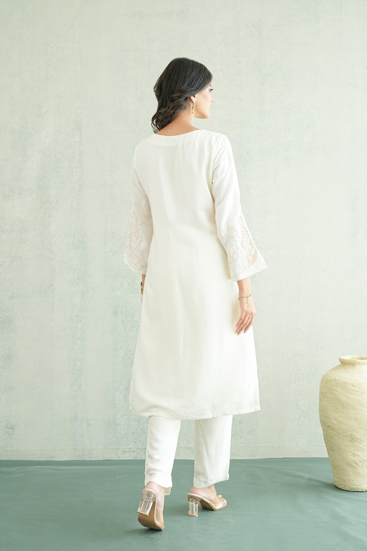 White Rose Embroidered Tunic Set