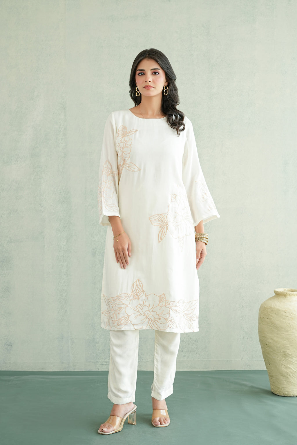 White Rose Embroidered Tunic Set