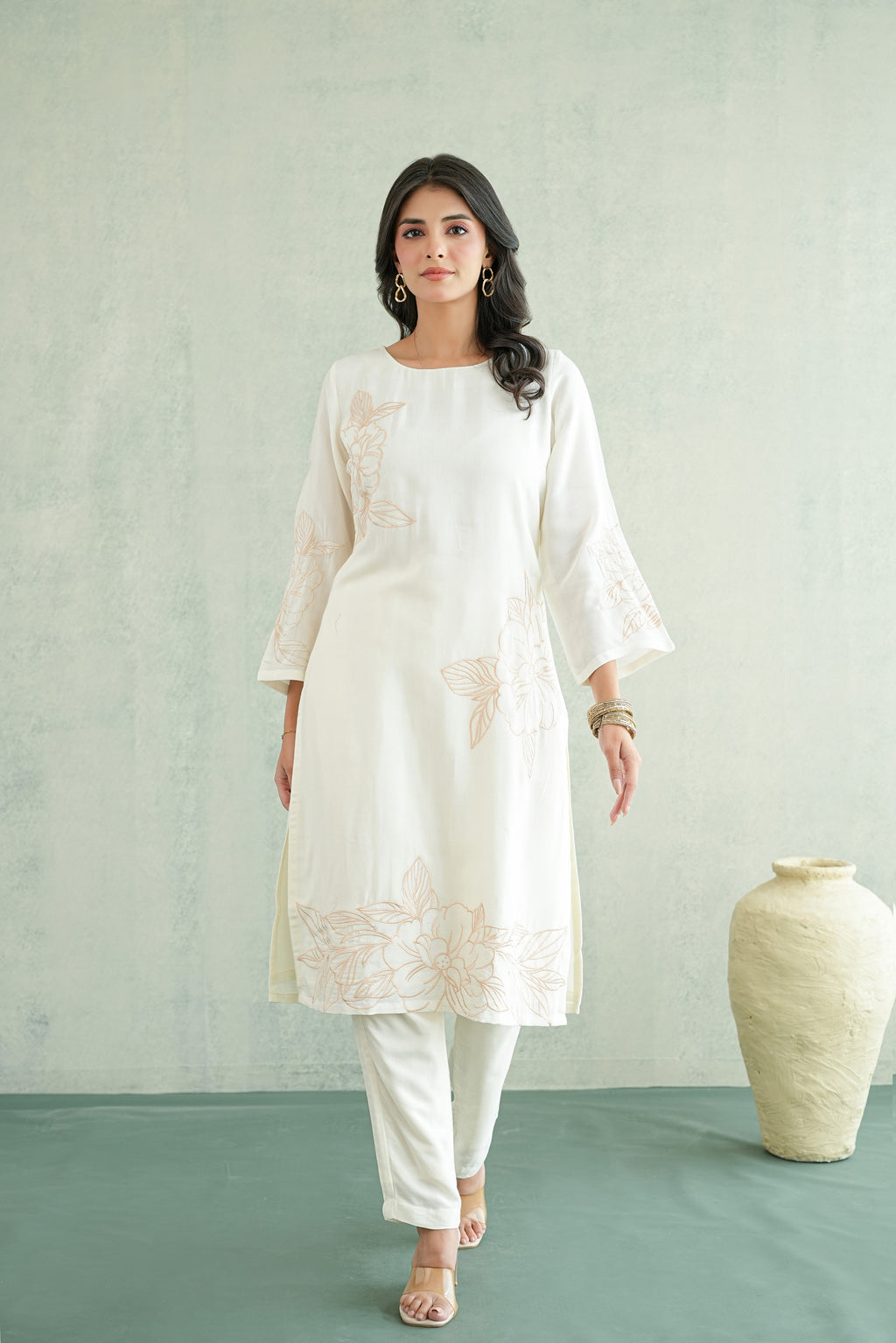White Rose Embroidered Tunic Set