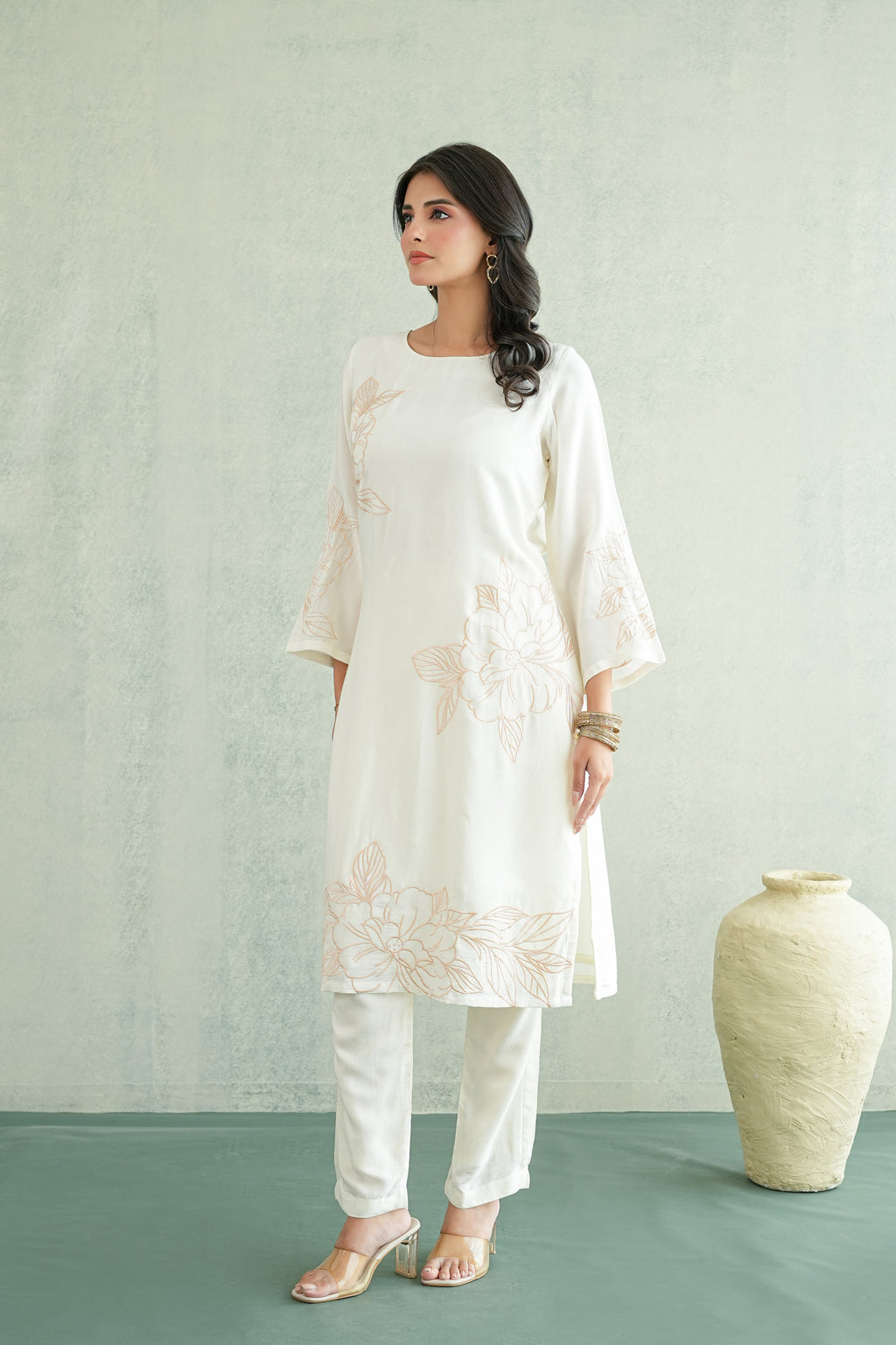 White Rose Embroidered Tunic Set
