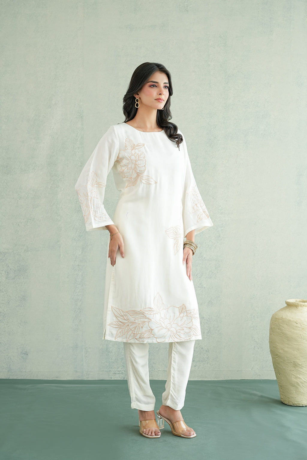 White Rose Embroidered Tunic Set
