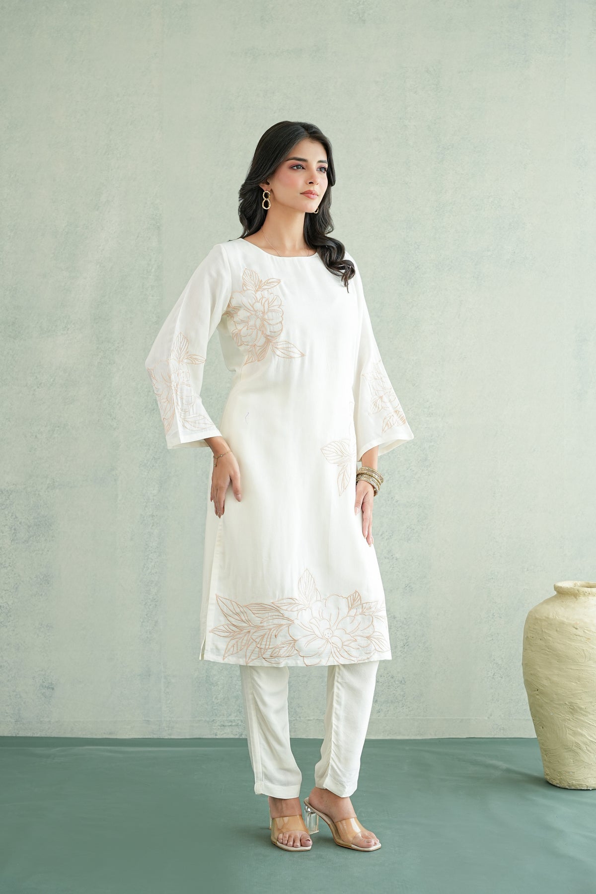 White Rose Embroidered Tunic Set