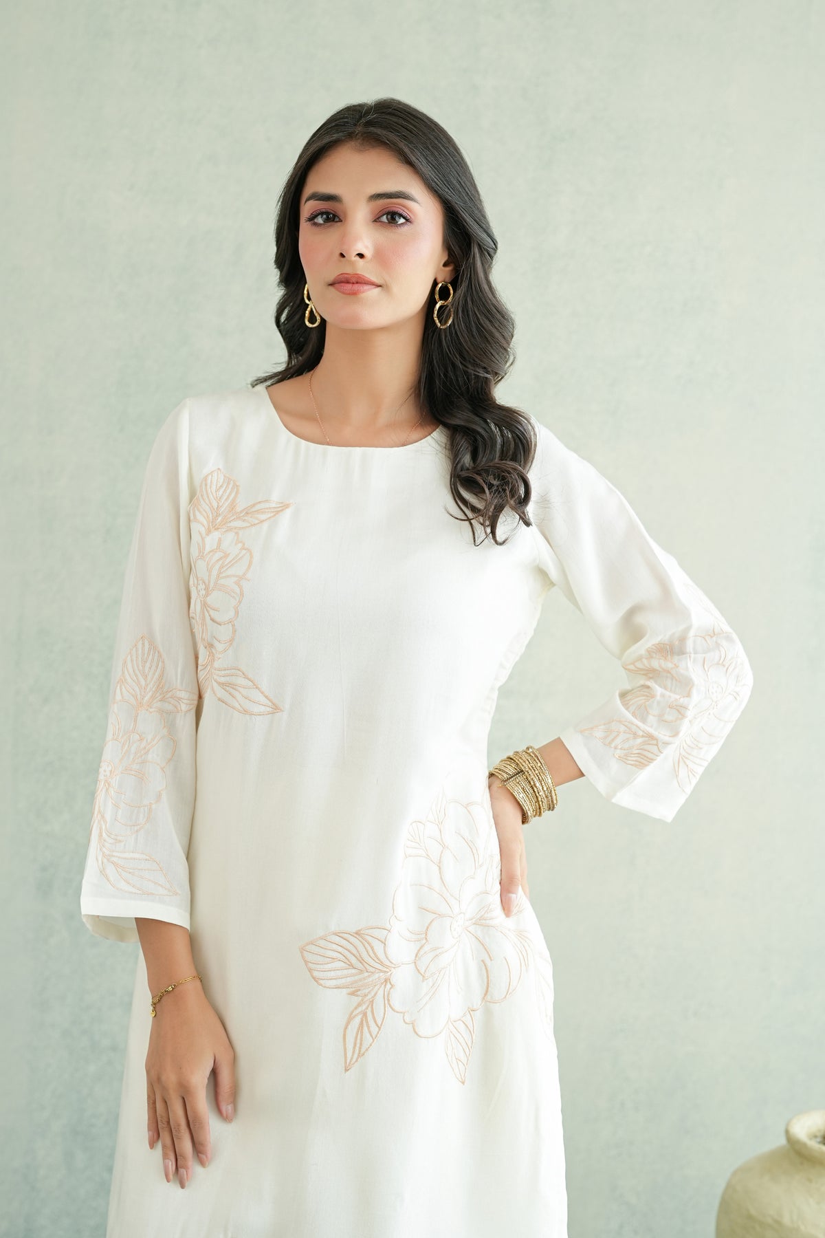 White Rose Embroidered Tunic Set
