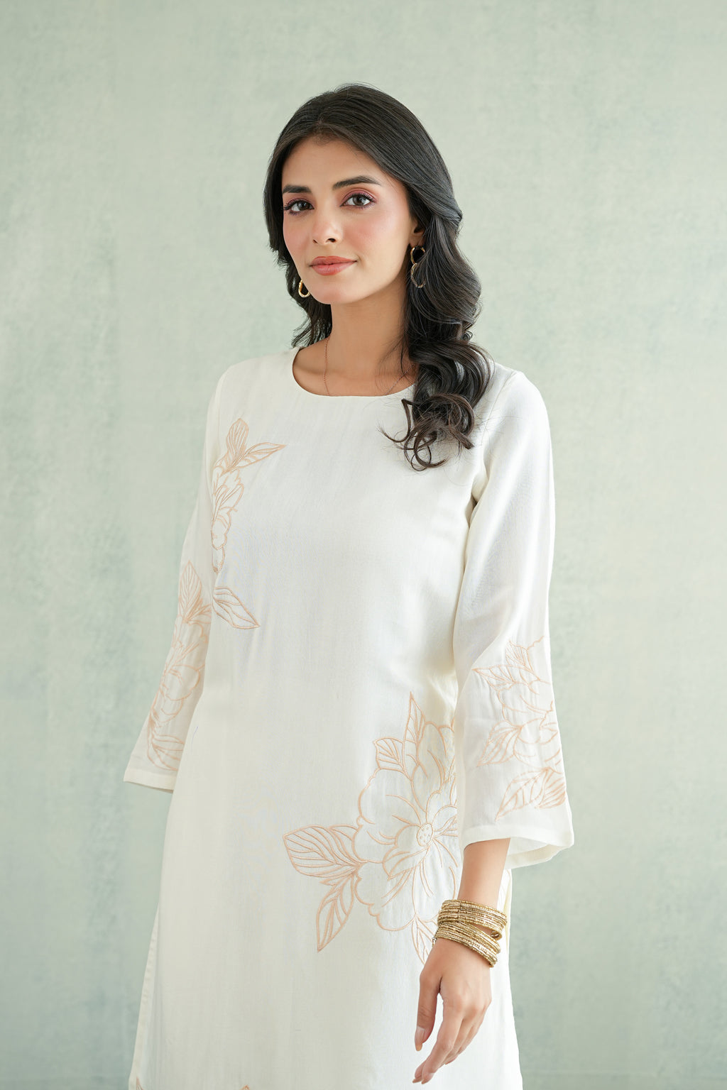 White Rose Embroidered Tunic Set