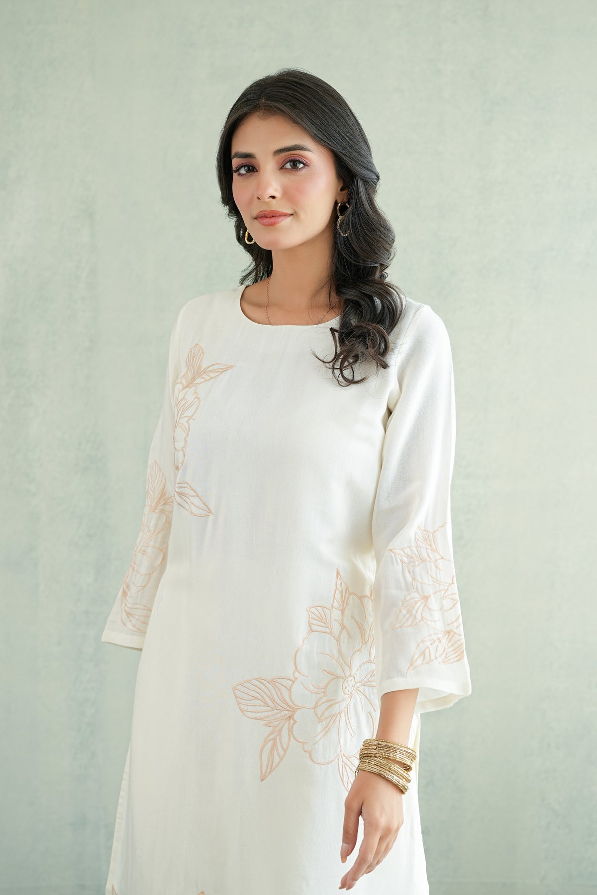 White Rose Embroidered Tunic Set